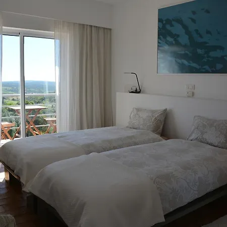 Alto Da Lua Bed and breakfast *
